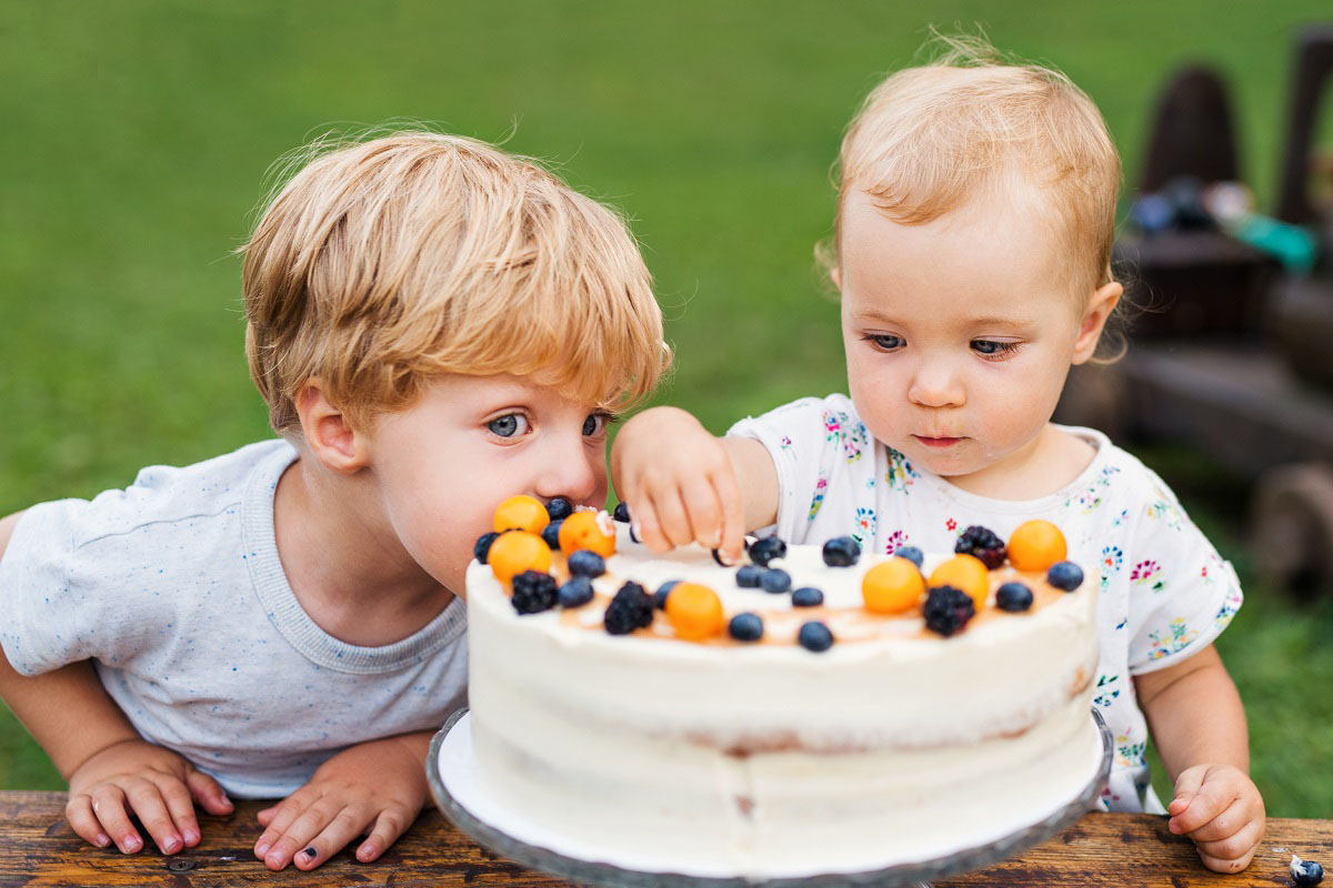 ninos-comiendo-tartas.jpg